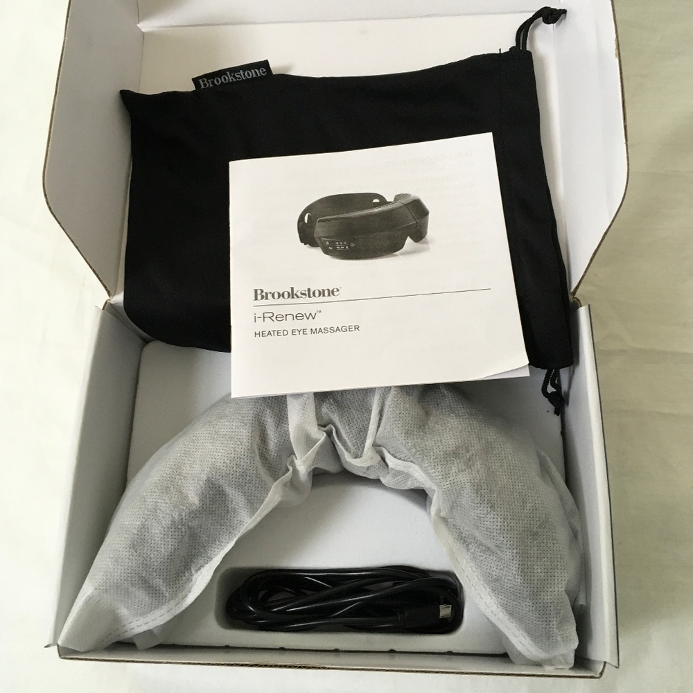 BROOKSTONE Heated Eye Massage - Picture 8 of 8